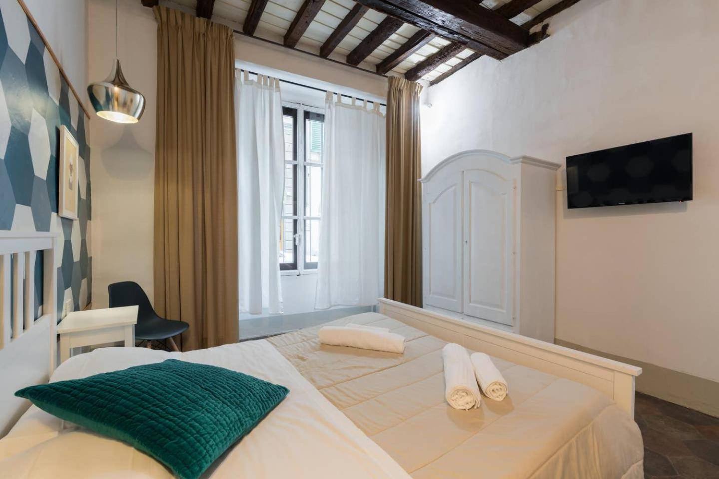 F4 - Santa Croce One Bedroom Flat 2 To 4 Guests Florence Ngoại thất bức ảnh